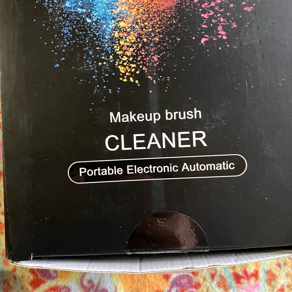 NIB make up brush cleaner $10 flash sale